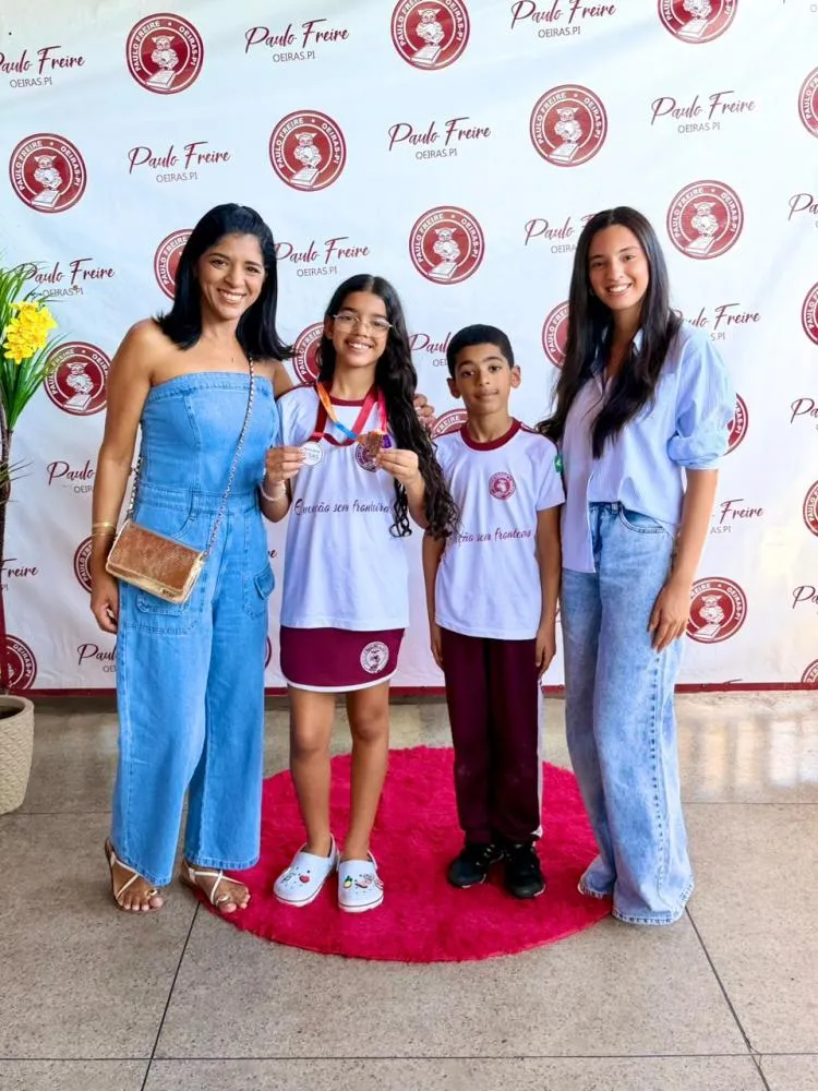 Alunos recebem medalhas da Provinha SAS e da OBMEP na Sociedade Educacional Paulo Freire — imagem 11