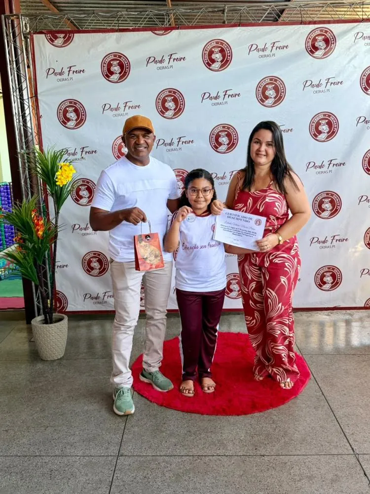 Alunos recebem medalhas da Provinha SAS e da OBMEP na Sociedade Educacional Paulo Freire — imagem 14