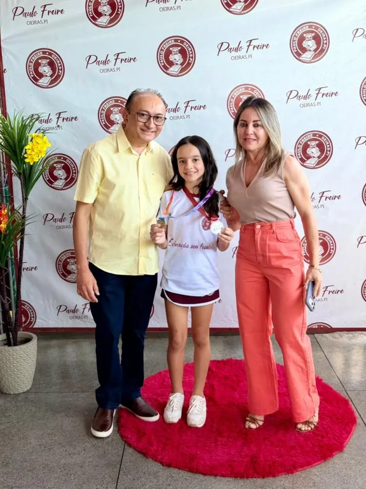 Alunos recebem medalhas da Provinha SAS e da OBMEP na Sociedade Educacional Paulo Freire — imagem 6