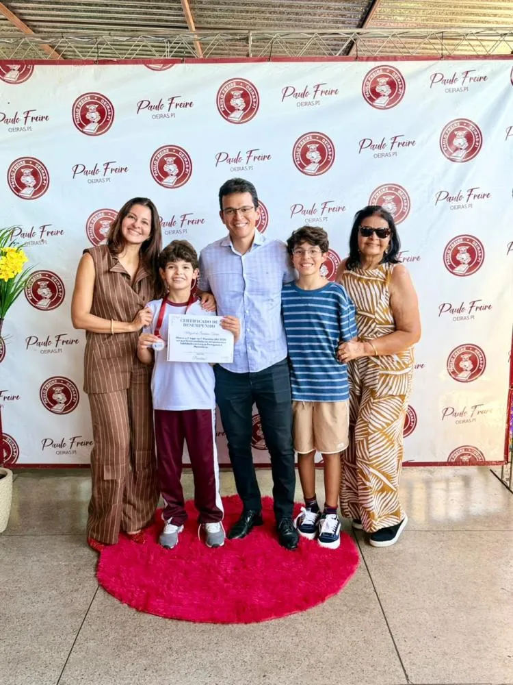Alunos recebem medalhas da Provinha SAS e da OBMEP na Sociedade Educacional Paulo Freire — imagem 5