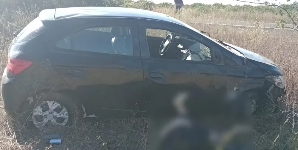 Dois homens morrem após carro capotar na BR-020 próximo ao acesso para Pio IX — imagem 3
