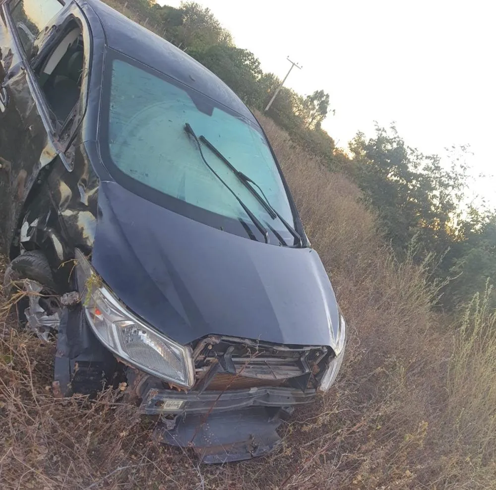 Dois homens morrem após carro capotar na BR-020 próximo ao acesso para Pio IX — imagem 4
