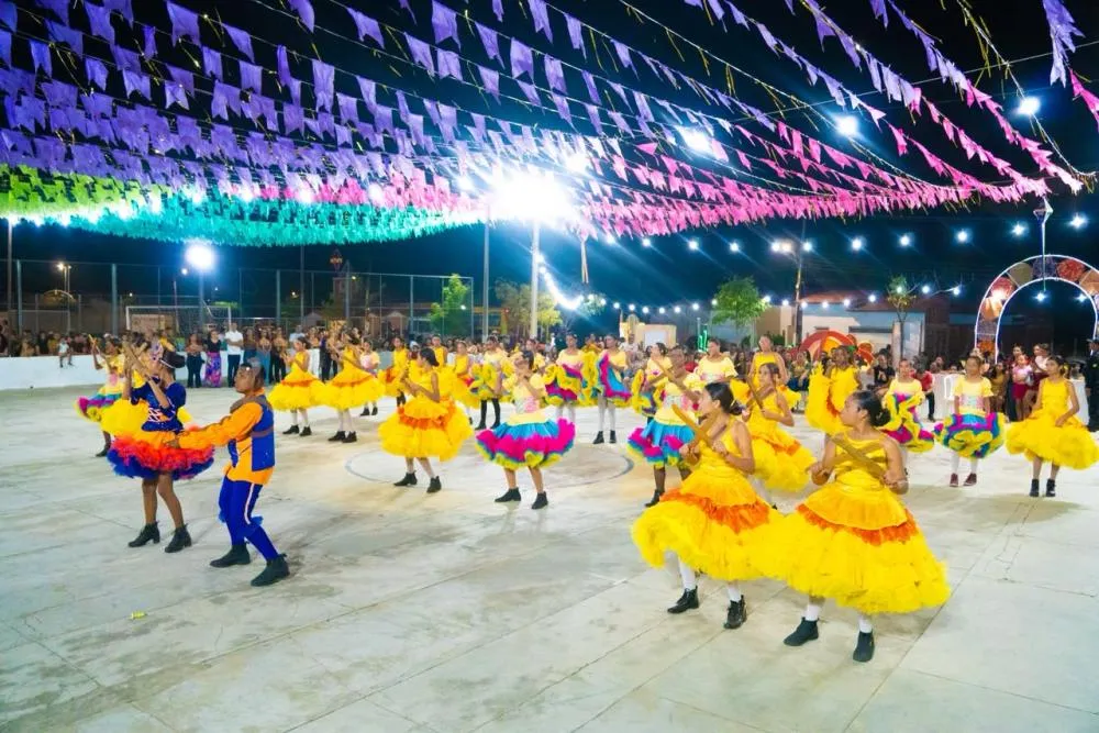 Noite das escolas marca programação do São João Coloniense com apresentações de alunos da rede municipal e shows em…