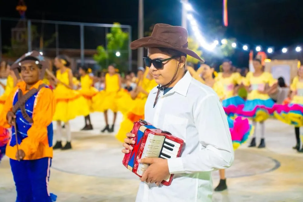 Noite das escolas marca programação do São João Coloniense com apresentações de alunos da rede municipal e shows em…