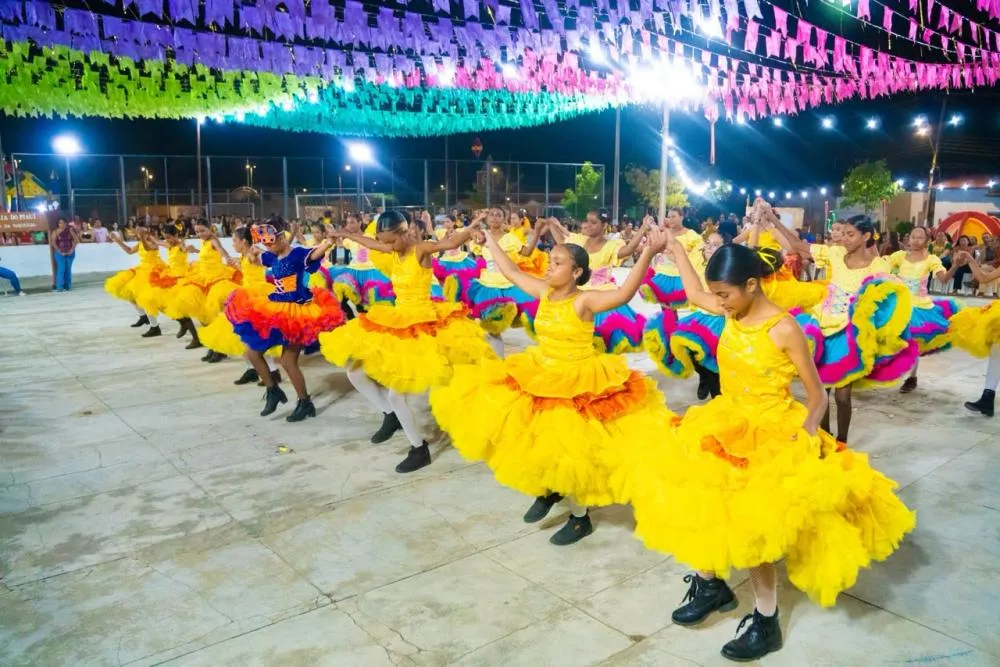 Noite das escolas marca programação do São João Coloniense com apresentações de alunos da rede municipal e shows em…