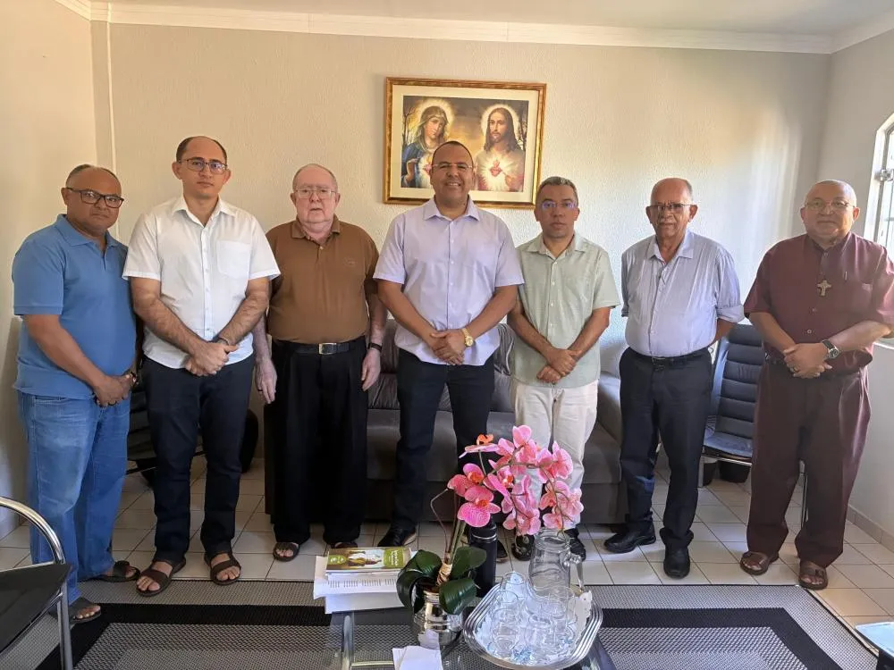 Pe. Kleyton Vieira é eleito Administrador Diocesano da Diocese de Oeiras — imagem 1