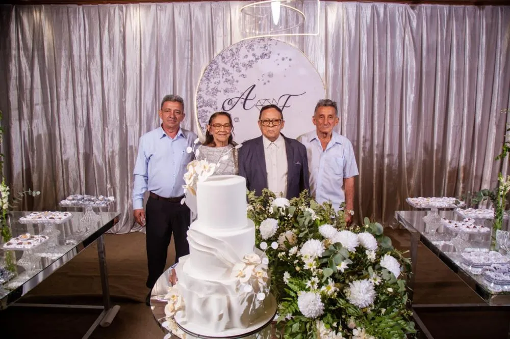 Antônio José e Francisca Estevão celebram 60 anos de casamento e uma história de amor, fé e família — imagem 44