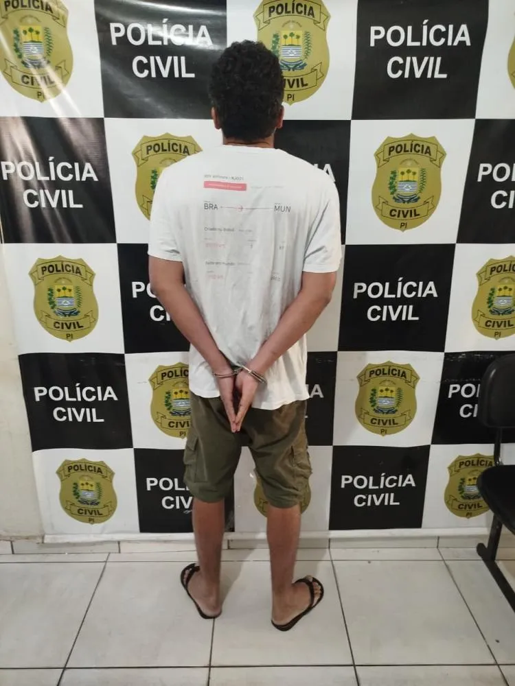 Polícia Civil apreende maconha, sementes e materiais para cultivo em residência no Centro Histórico de Oeiras — imagem…