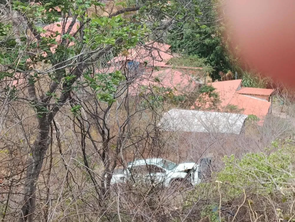 Irmão do ex-governador Wilson Martins, fica ferido após carro cair do Morro da Cruz, em Oeiras — imagem 2