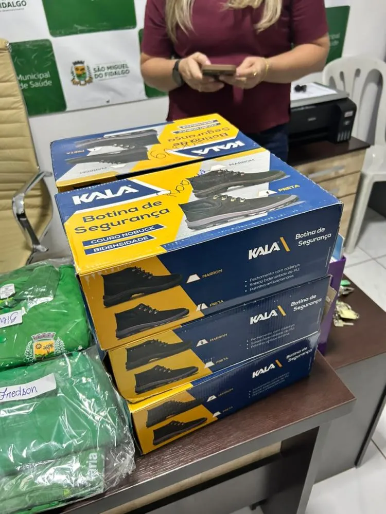 São Miguel do Fidalgo realiza entrega de fardamentos para servidores da Saúde — imagem 11