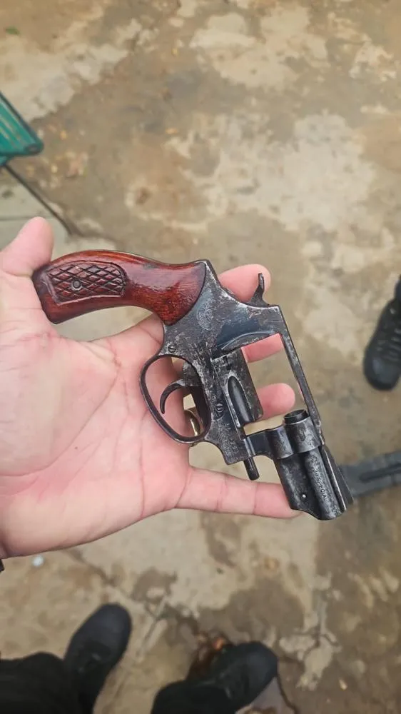 Polícia apreende cerca de 4 kg de cocaína e duas armas em operação em Oeiras e região — imagem 5