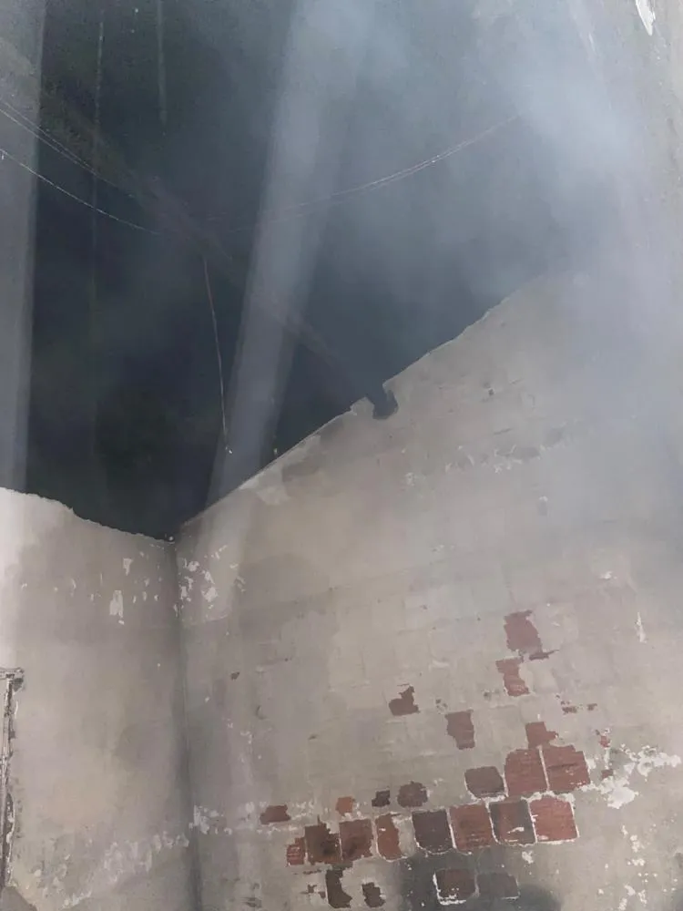 Incêndio destrói quarto de residência no bairro Barrocão, em Oeiras — imagem 5