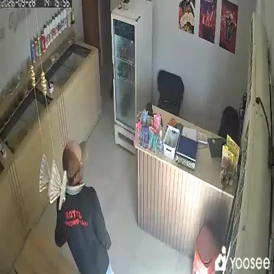 Homem é preso após furtar iPhone em Oeiras